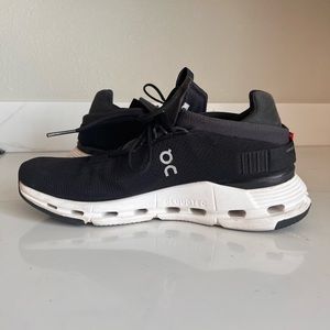 On CloudNOVA Training and Running Sneakers. Mens 8.5. Womens 10.